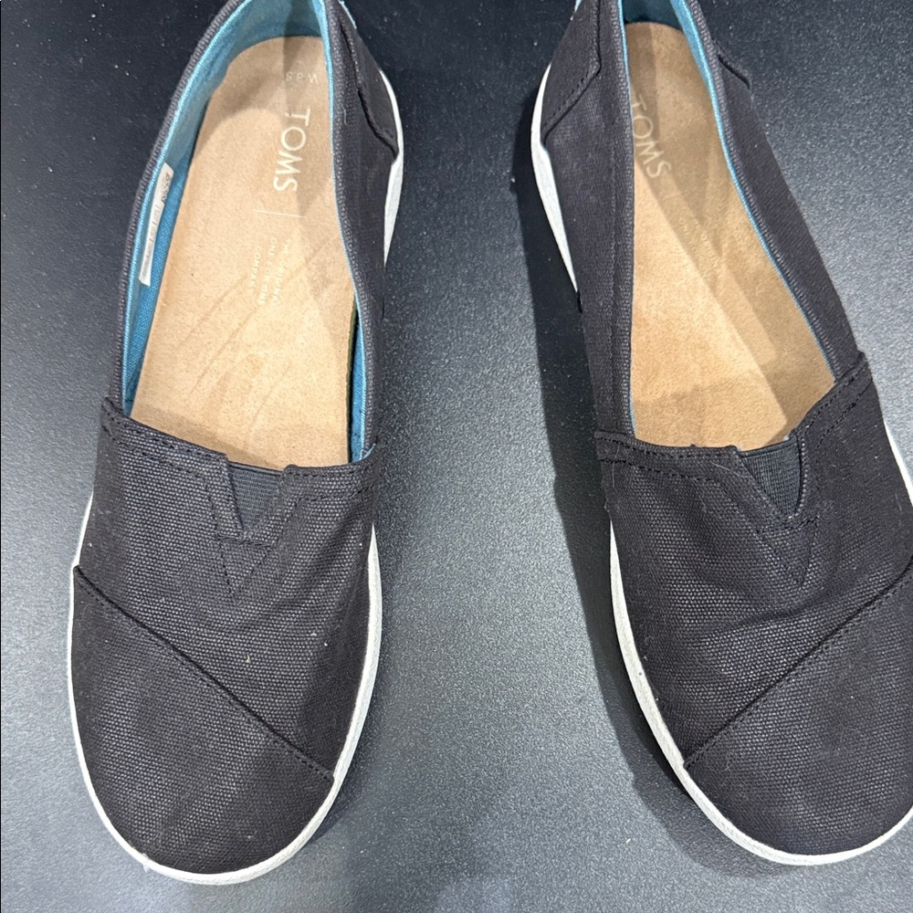 TOMS Women's Black Canvas Loafers